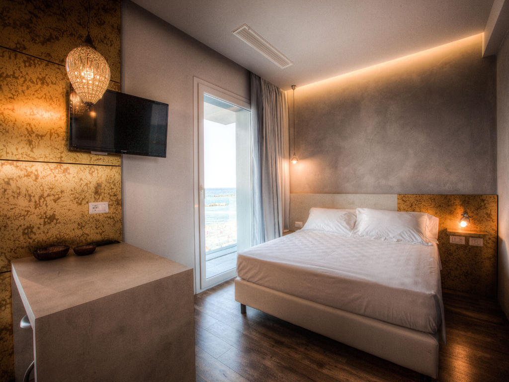 Bell Suite Hotel Белларія-Іджеа-Марина Екстер'єр фото