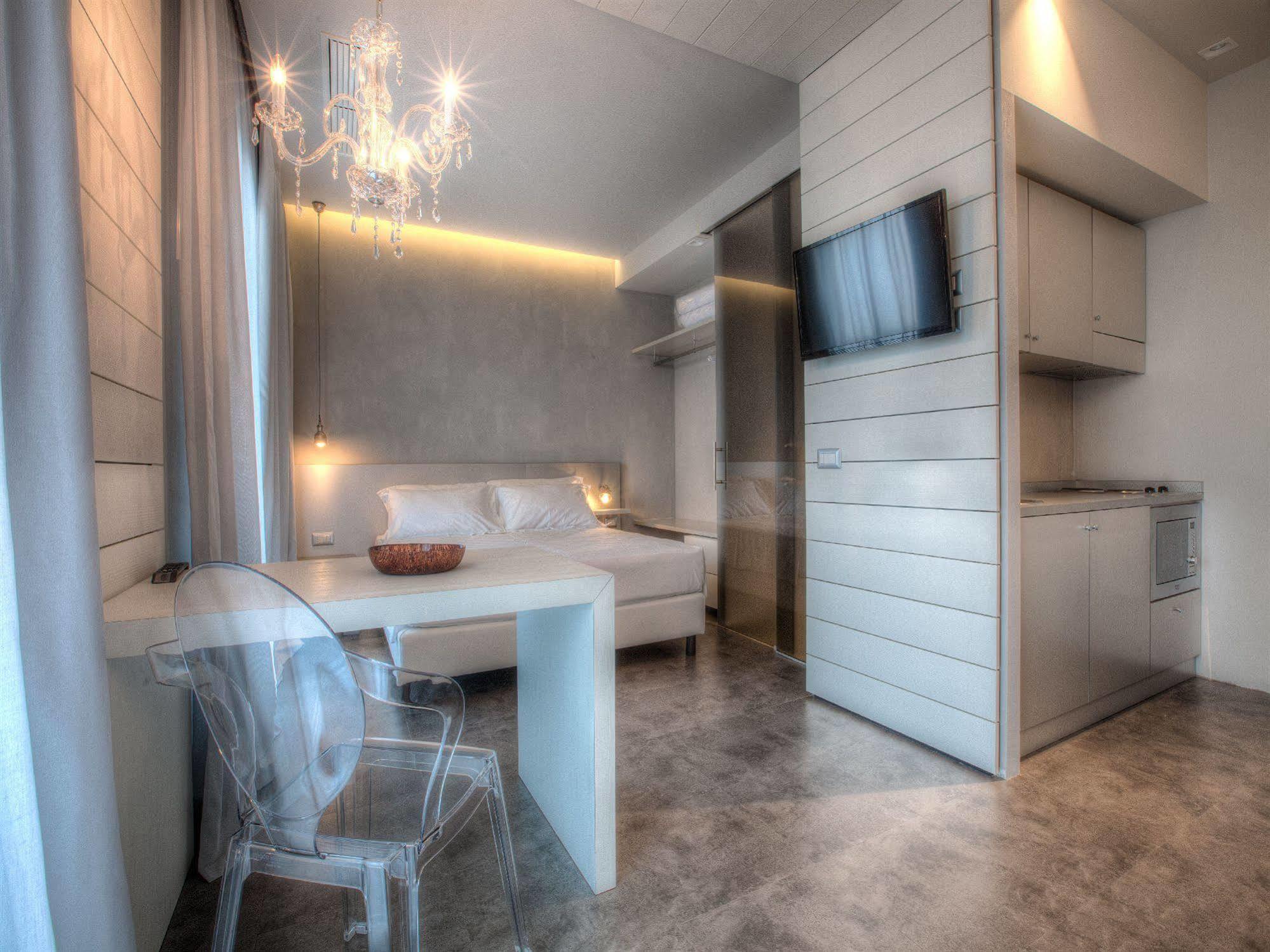 Bell Suite Hotel Белларія-Іджеа-Марина Екстер'єр фото