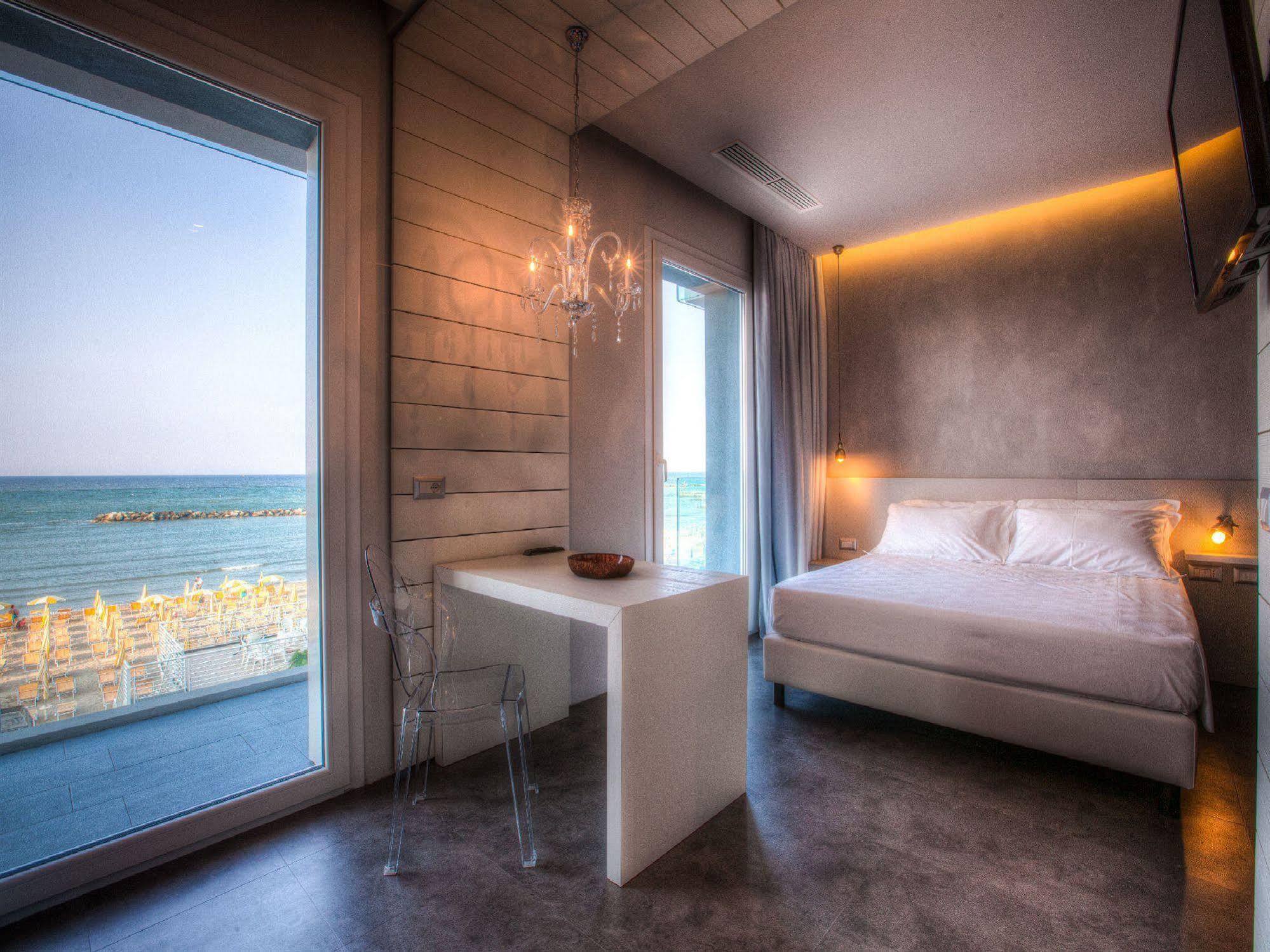 Bell Suite Hotel Белларія-Іджеа-Марина Екстер'єр фото