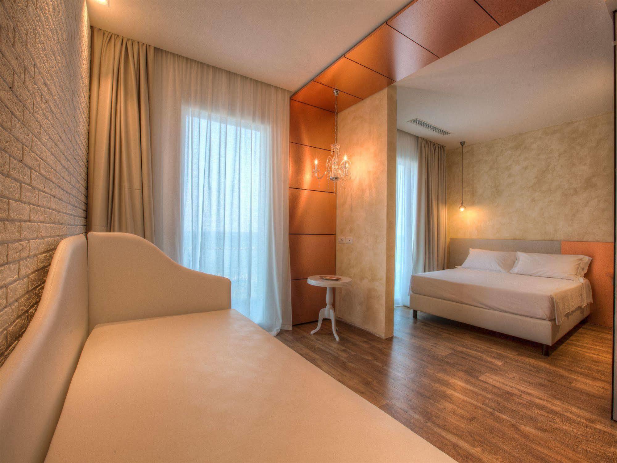 Bell Suite Hotel Белларія-Іджеа-Марина Екстер'єр фото